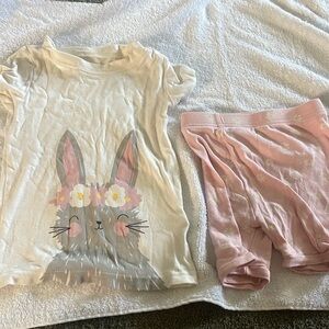 Old navy short sleeve and shorts Pajamas
